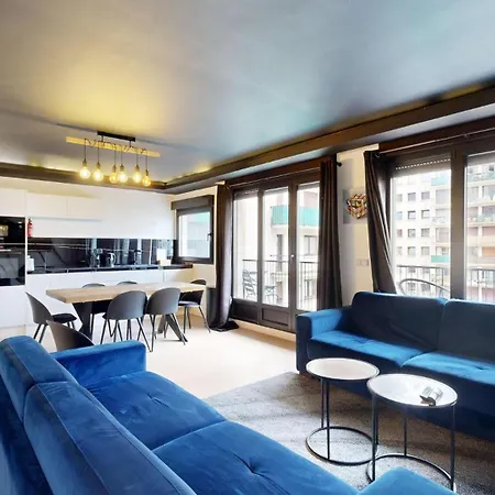 Bluestay 55 - à Parigi